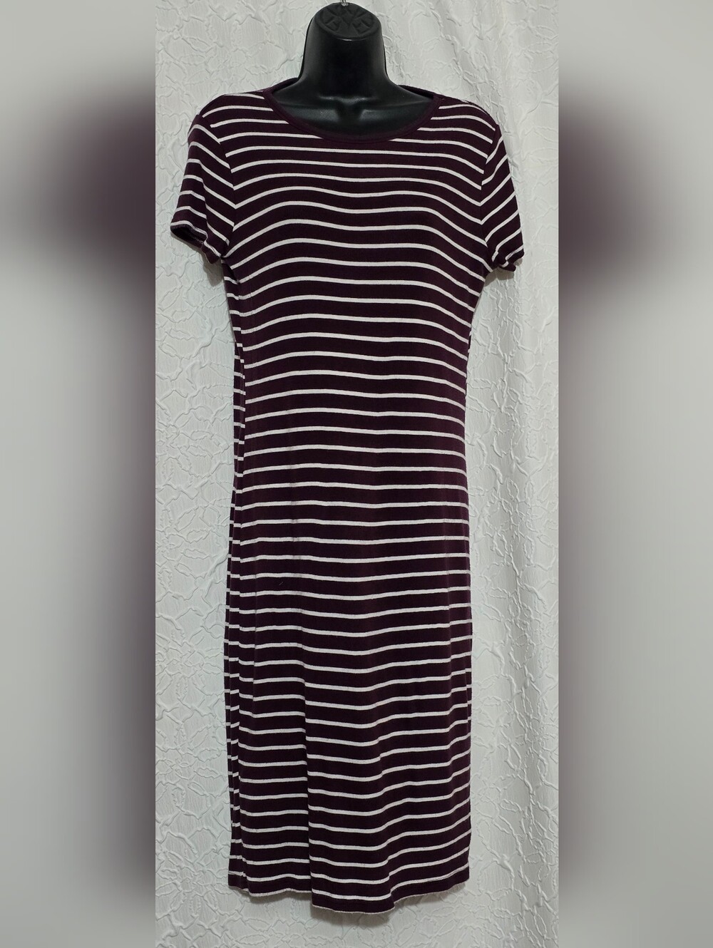 GAP Striped Short-Sleeve Midi Dress - Plum and White